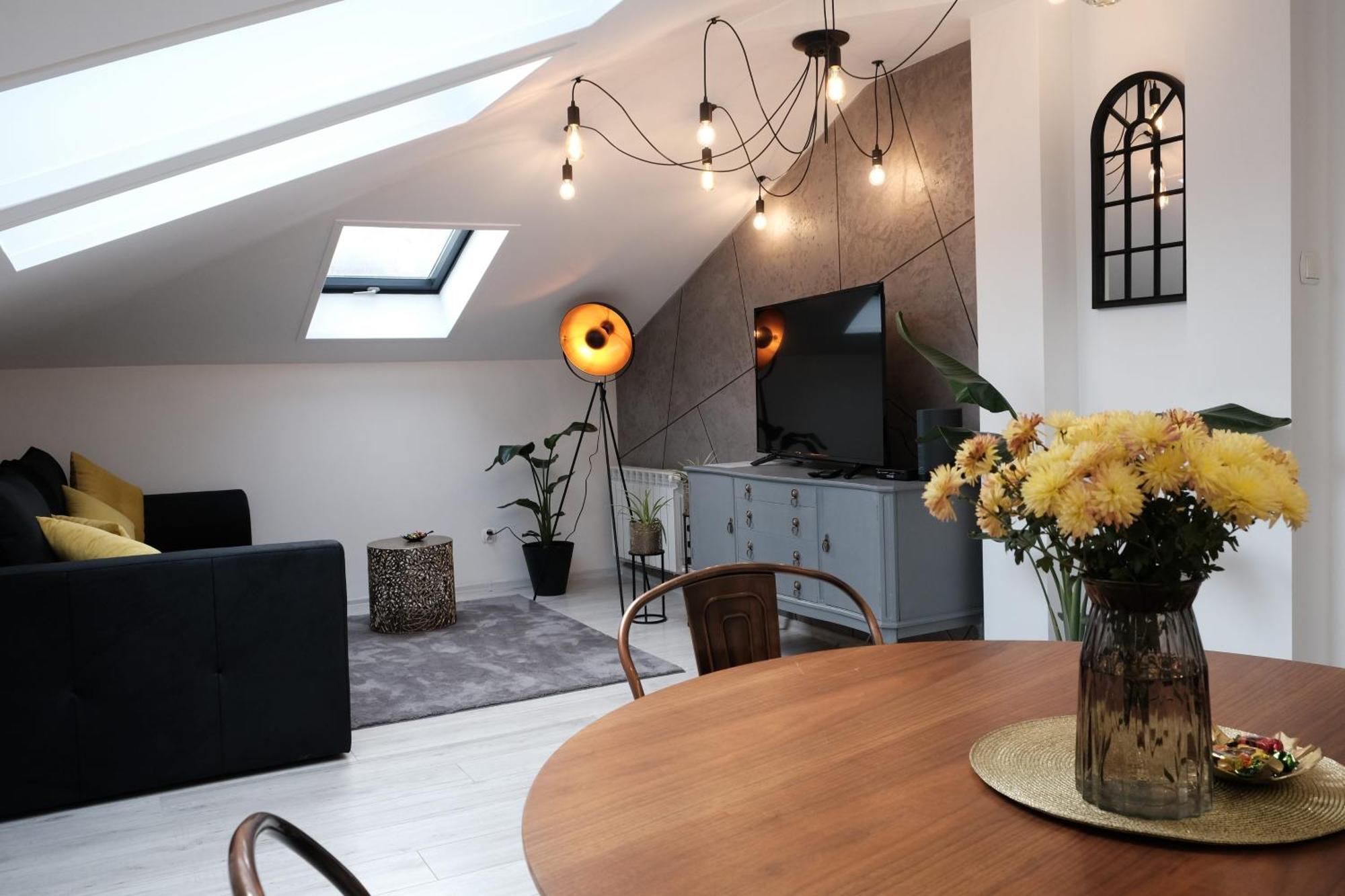 Loft Parkowa Apartment